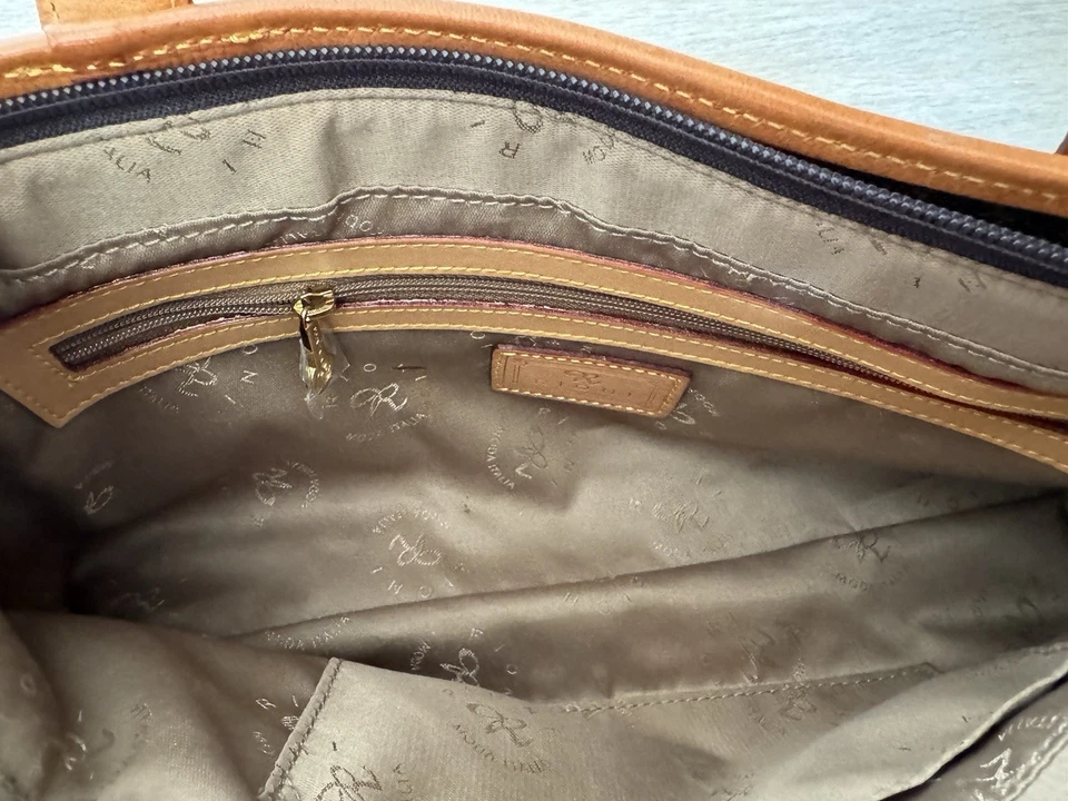 Bolso Rioni Signature Marrón East West Asa ST - 20087, Nuevo Estado Foto 4 de 4