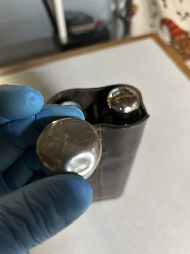 Antique Double Barrel Leather Flask ,Crystal Inserts/Silver Caps Extremely Rare - Picture 5 of 20