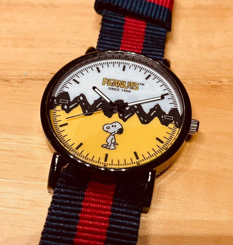 Snoopy Peanuts Damen/Herren Armbanduhr Quarzuhr mit Batterie **NEU+OVP**