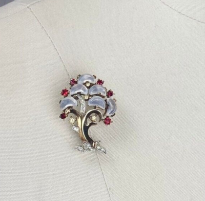 Crown Trifari 1940s Alfred Philippe Clair De Lune moonstone Tree