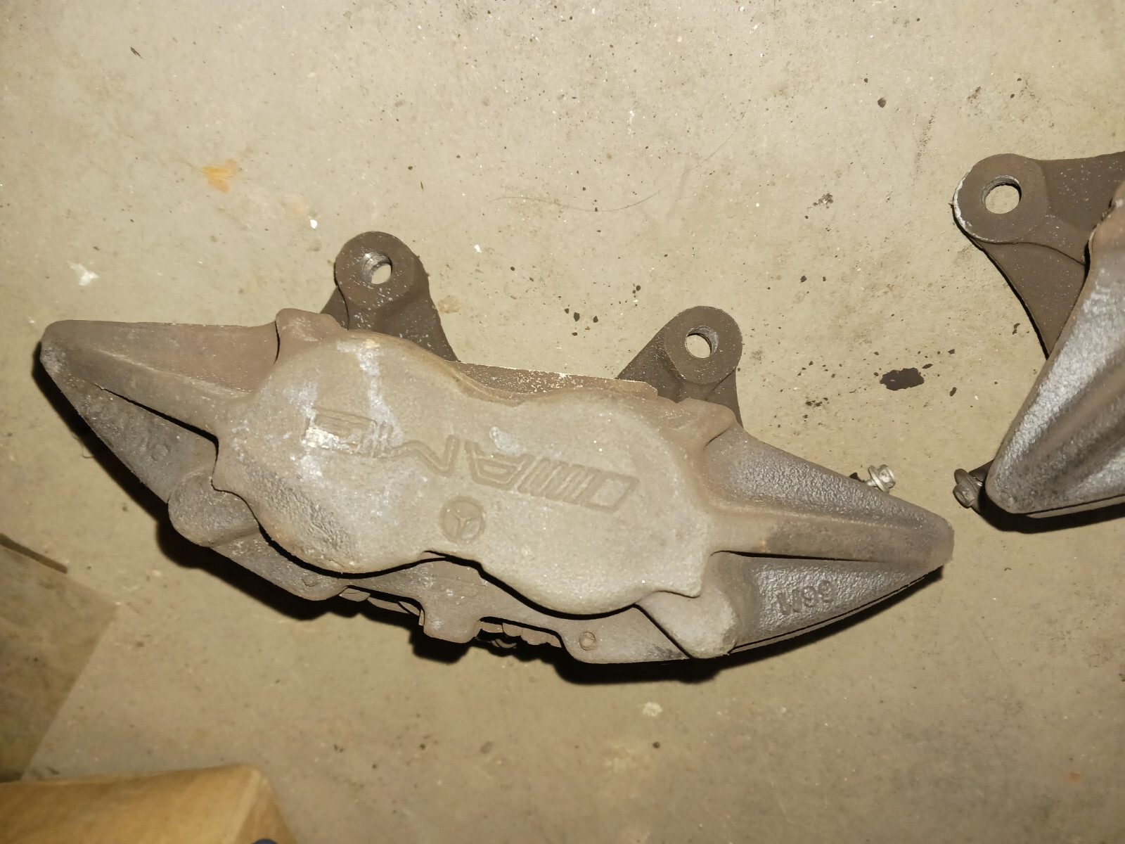Mercedes AMG 1995 C36 brake Calipers Left & Right HWA2024210198 