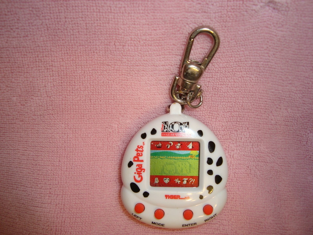 Giga Pets Disney 101 Dalmatians 1997 Tiger Electronics Keychain