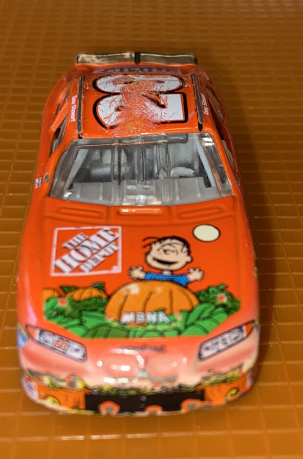 Vintage #20 Tony Stewart 2002 Stock Car Peanuts Home Depot