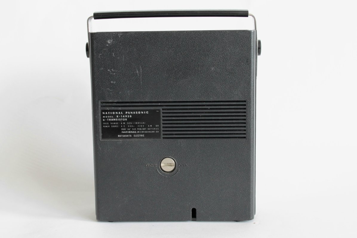 1970's Vintage NATIONAL PANASONIC R1493 Japan Portable MW