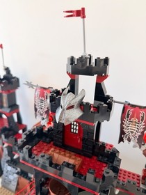 LEGO 8877 Castle - Vladek's Dark Fortress - 100% complete
