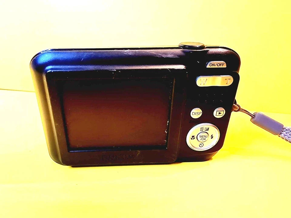 FUJIFILM FINEPIX L30 10MP DIGITAL CAMERA BLACK 3X OPTICAL ZOOM POINT AND SHOOT - Image 2 of 4