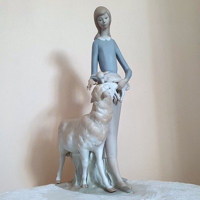 Seltene Vintage Lladro Porzellan Figur Schäferin mit Schaf und Lamm