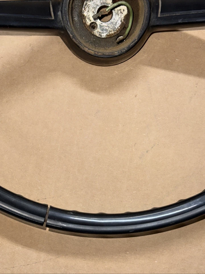 Volante Dodge Truck Sweptline D100 D200 1961-1968 Foto 3 de 4