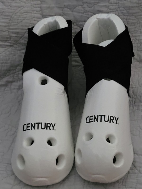 Century Student Hi-Top Sparring Boots Foot Pads White & Black Size Adult 5/6