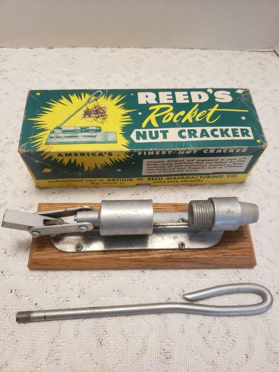 Vintage Arthur W. REED'S ROCKET NUT CRACKER Model R-300 w/Original