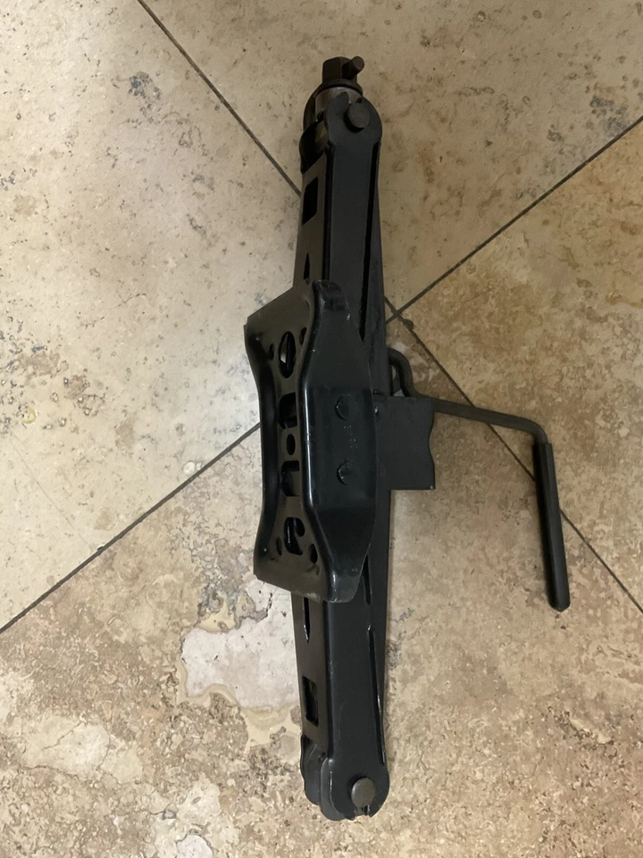 1996-1997-1998-1999-2000-2001-2002-2003-2004 Ford Mustang Tire Jack    OEM - Image 3 of 4