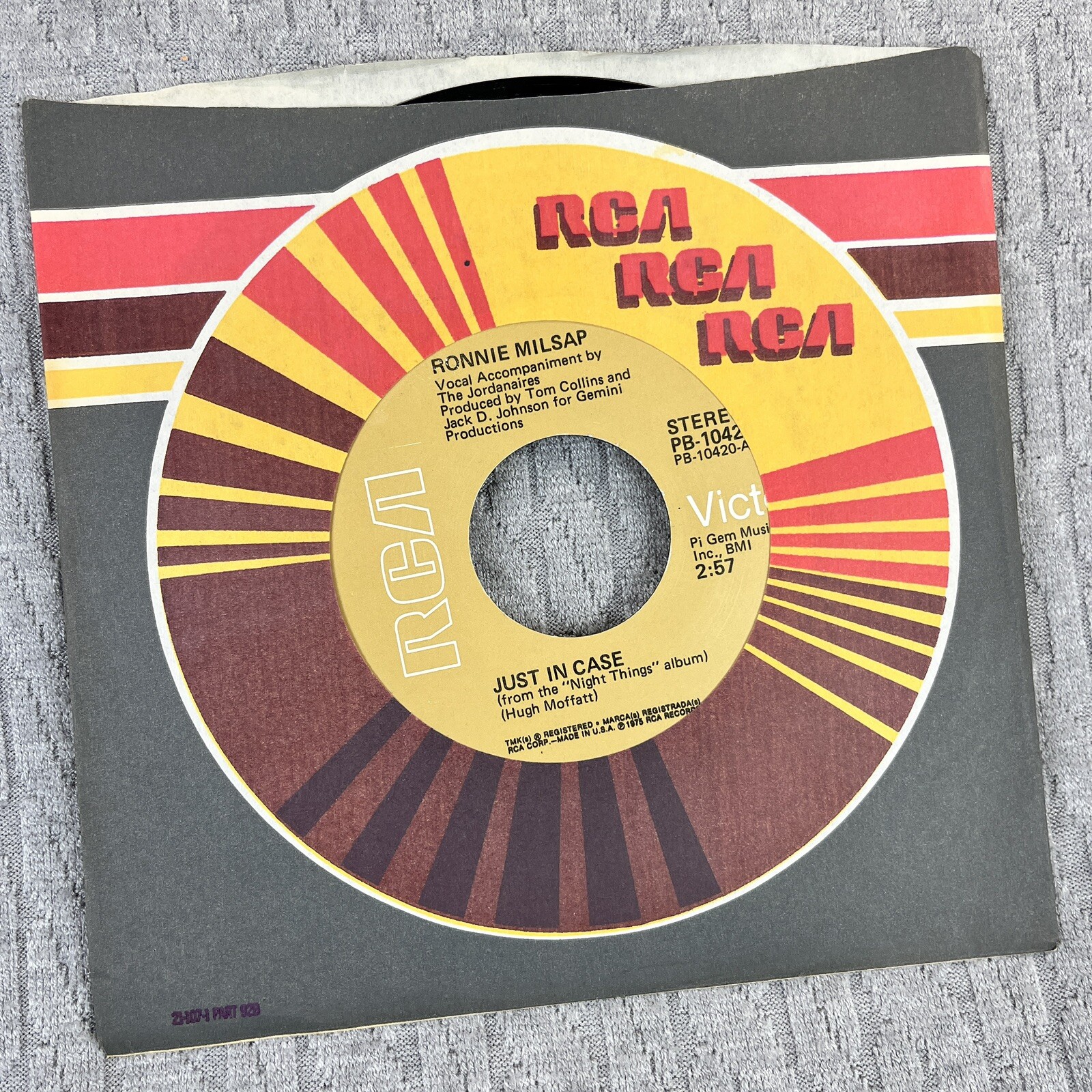 Vintage 45 RPM record Ronnie Milsap RCA records country western blues rock roll
