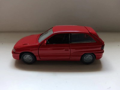 Gama Vauxhall / Opel Astra Mk3 GSI Red in Vauxhall box in 1:43 scale