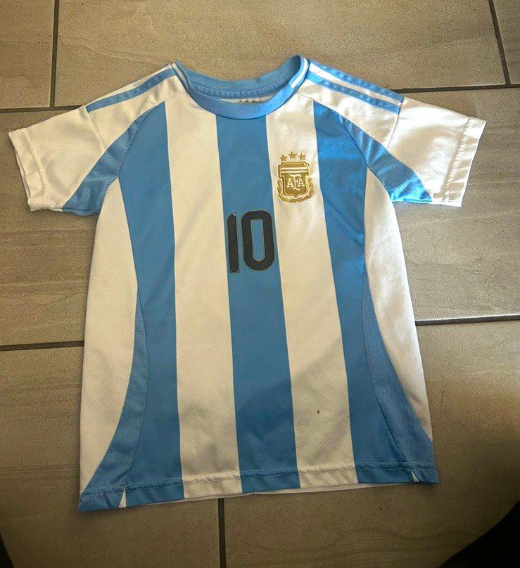 Argentina Lionel Messi #10 Soccer Jersey - White & Blue National Team. Size S