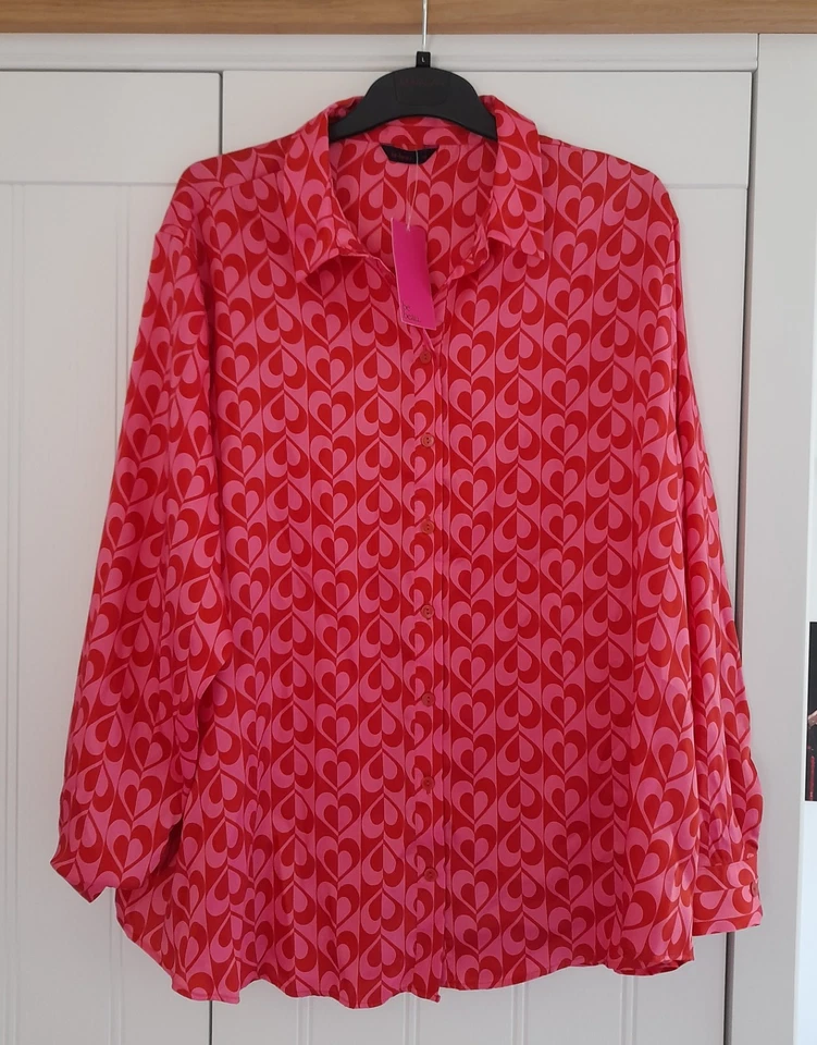 BNWT Be Beau Matalan Red Pink Satin Heart Blouse Shirt Size 20 Valentines - Image 2 of 3