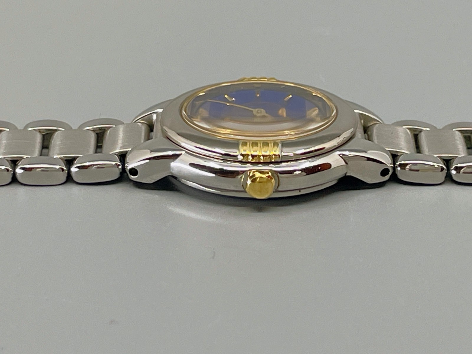 【Near Mint】Yves Saint Laurent Women's Qz 23mm Watch Navy Dial Gold US Stock thumbnail 15