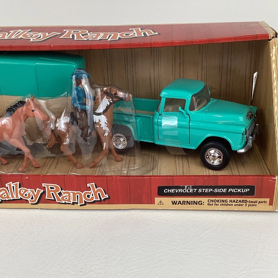 Valley Ranch Playset Chevrolet Step Side Pickup Truck Trailer Horses New Ray - Image 3 of 4