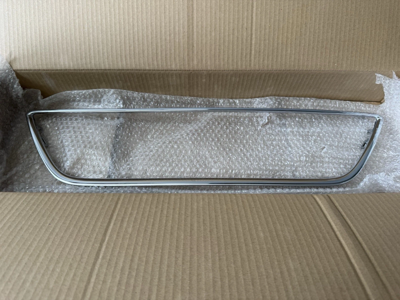 Genuine Seat Leon 5F Radiator Grill Frame Trim Chrome 5F0854643 2ZZ Brand New 2