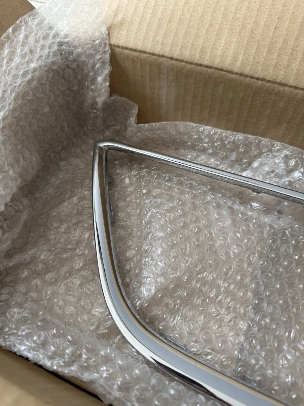 Genuine Seat Leon 5F Radiator Grill Frame Trim Chrome 5F0854643 2ZZ Brand New 3