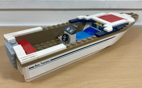 LEGO 60221 Diving Yacht - boat hull 28x8 92710c04, treasure chest, 25892 parts