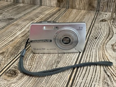 Olympus Stylus 700 All Weather Camera 7.1 Mega Pixel With Battery WORKING