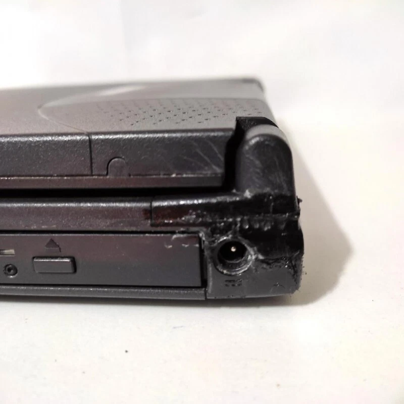 Notebook PC Computer ACER Travelmate 212TX Porta Seriale RS232 Windows 98 21080 - Immagine 4 di 4