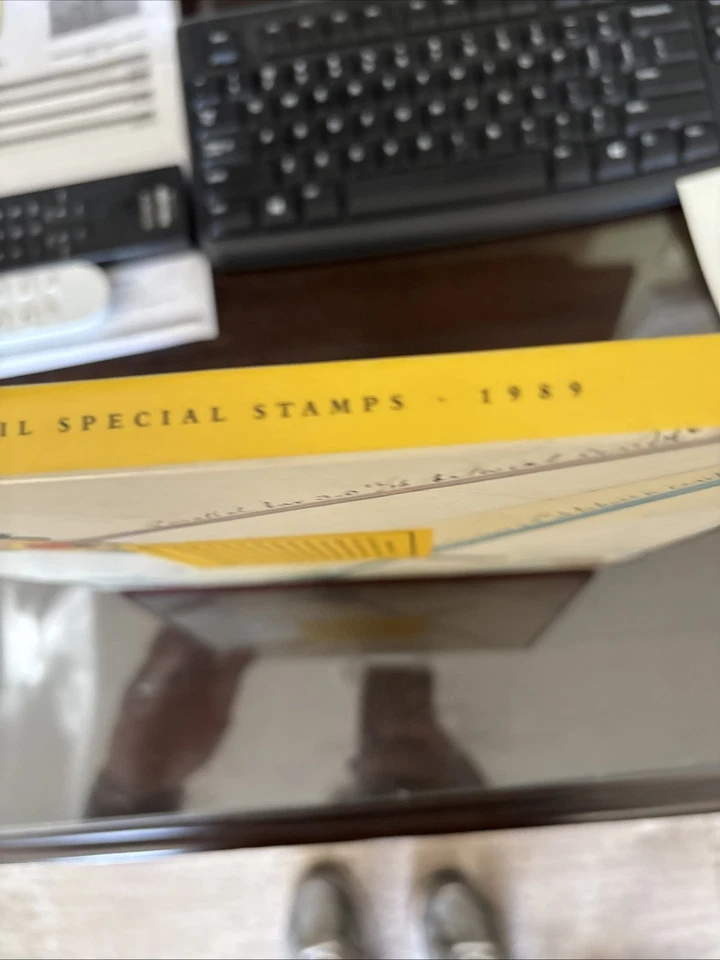 GB 1989 Royal Mail Special Stamps Year Book, British Mint Stamps. Book No.6 MNH. - Image 2 of 4