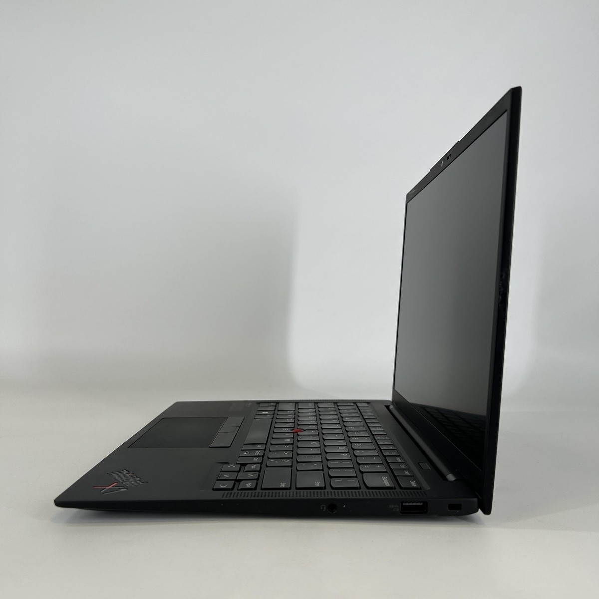 Lenovo ThinkPad X1 Carbon Gen 10 14 FHD+ 1.3 GHz i5-1235U 16GB
