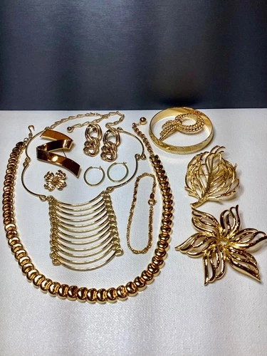 VINTAGE TO MORE RECENT MONET, NAPIER, TRIFARI COSTUME JEWELRY COLLECTION LOT