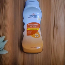 Studio Selection Sunscreen Lotion SPF 70 Broad Spectrum 8oz New Exp 12/23