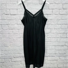 Vintage Vanity Fair Full Slip Black Butterfly Lace Detail Size 42 Midi Dress 