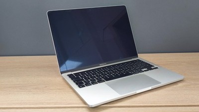MacBook Pro A2338 13.3'' M1 8 CPU/8 GPU 16GB DDR 256GB NVMe Bastlerware1