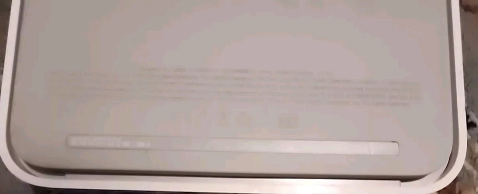 Bundle APPLE TIME CAPSULE 2TB A1409 + Extreme Base Station A1143 - NOT TESTED - Image 4 of 4