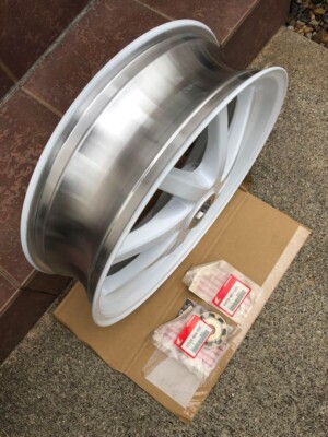 Genuine Honda NSR250R MC28 Rear Wheel with Spacer & Washer New