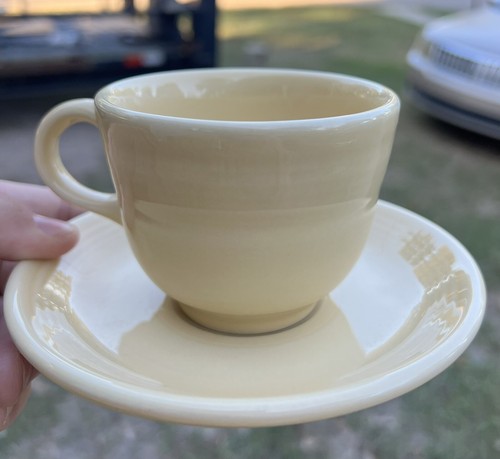 Vintage Original Buttercup Yellow Fiestaware Teacup & Saucer - Picture 2 of 5