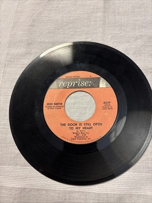 45 - DEAN MARTIN - EVERY MINUTE EVERY HOUR / THE DOOR IS STILL OPEN TO MY HEART