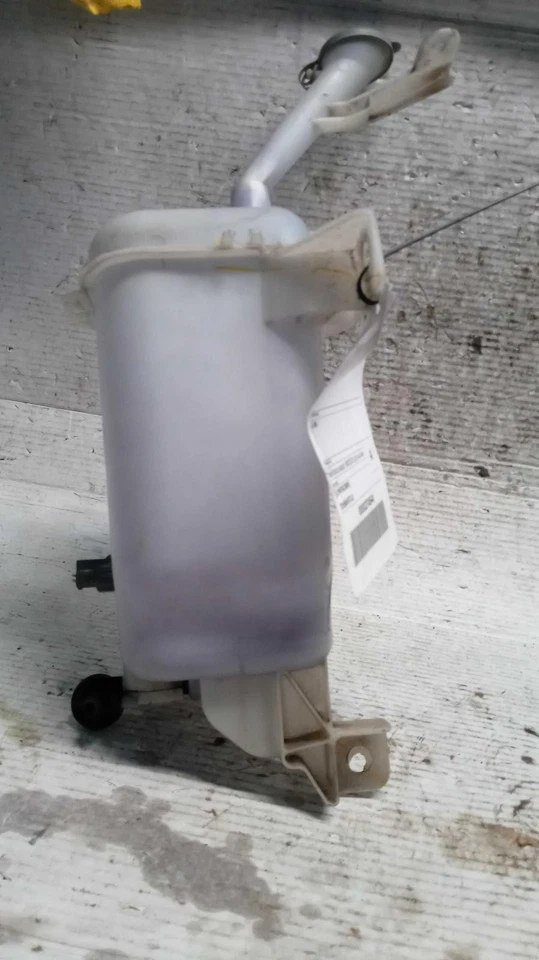 2016 Nissan Versa Washer Fluid Reservoir OEM 289103WC0A Silver 1.60L Used Foto 2 de 4