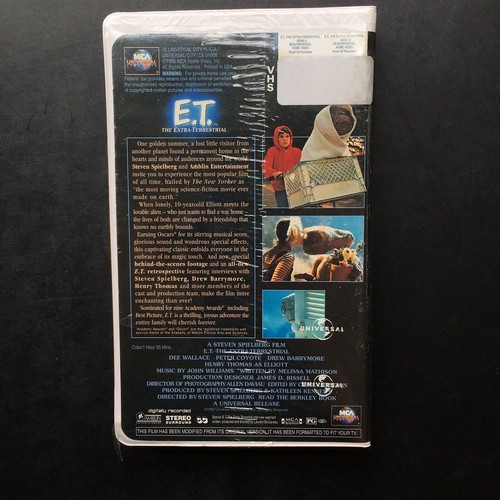 E.T. The Extra Terrestrial Original VHS Movie Clamshell Case 1982 NEW Sealed - Picture 2 of 3
