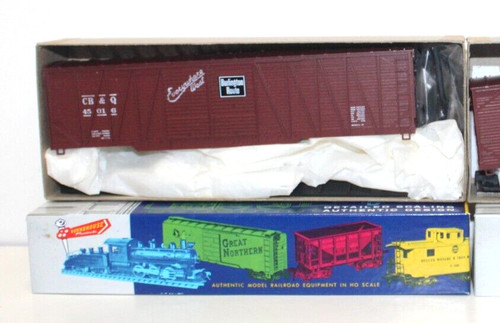 Roundhouse 2142 HO 50' Ext Braced Auto Box Car Kit CB&Q 45016 NUEVO EN CAJA | Zustand: New