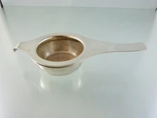 PLAIN STAINLESS TEA CUP TEA LEAF STRAINER with REST BY DJ