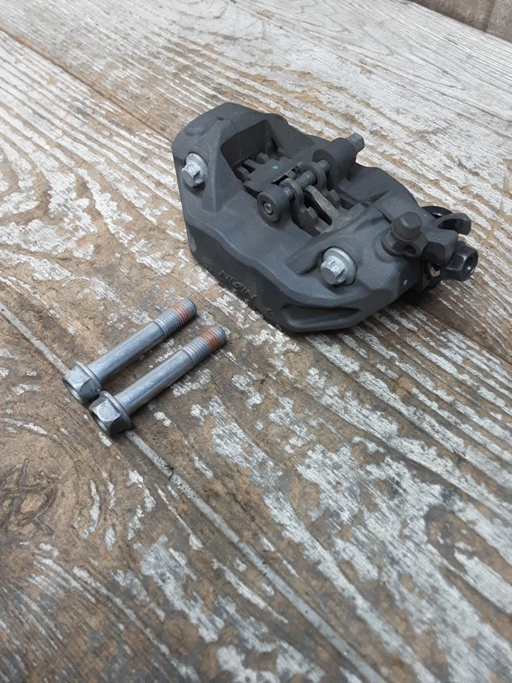 2023 23 13-24 Honda CB500 CB500F pernos de pinza de freno de disco delantero izquierdo Foto 4 de 4