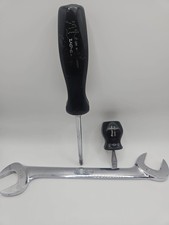 Snap-on 15/16 Wrench VS 30 USA With 2 Snap-on Screw Drivers 8 Snap-on 15/16 Wrench VS 30 USA With 2 Snap-on Screw Drivers 8
