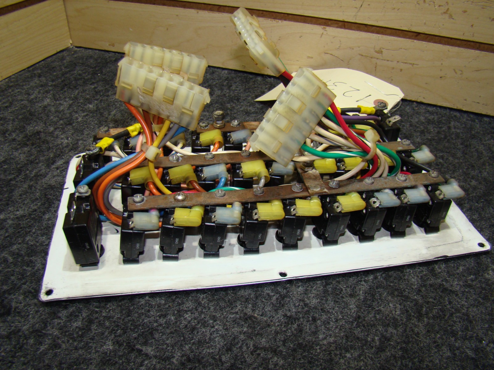 USED RV 12VOLT HOUSE CURCUIT BREAKER PANEL