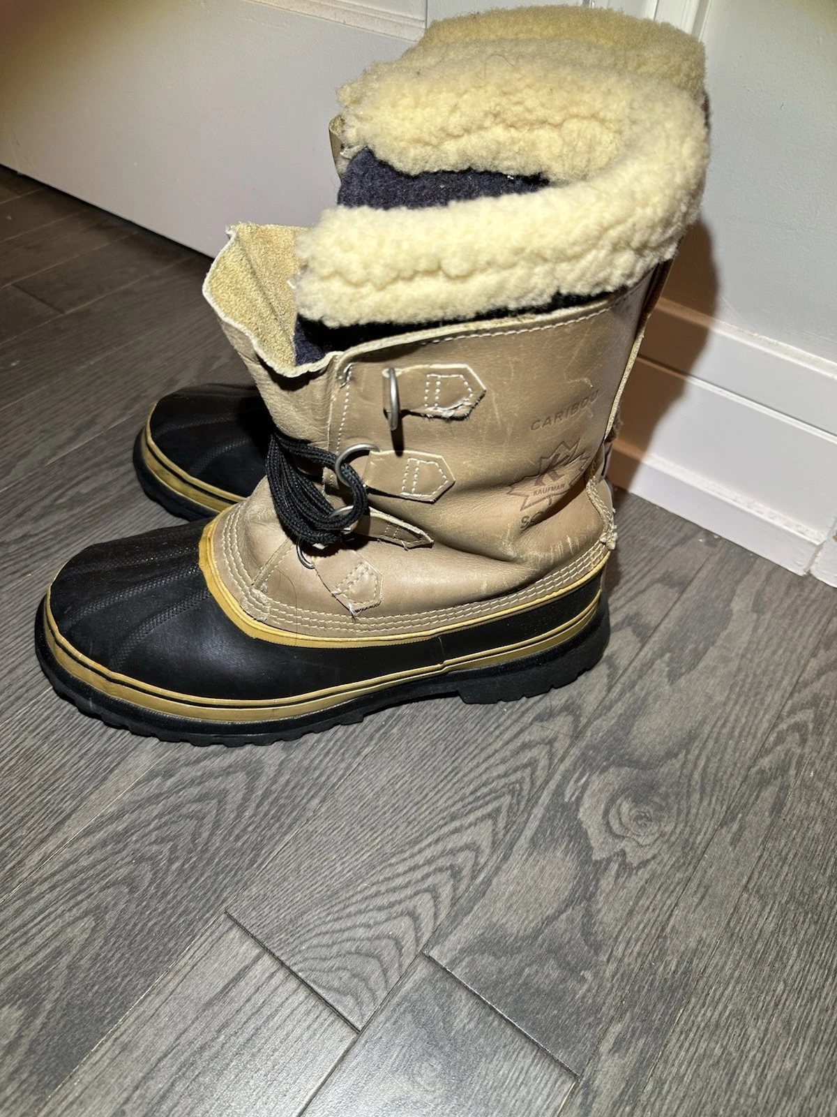 Sorel Caribou Snow Boots Men’s Size 10, Made in Canada, Wool Liner Waterproof