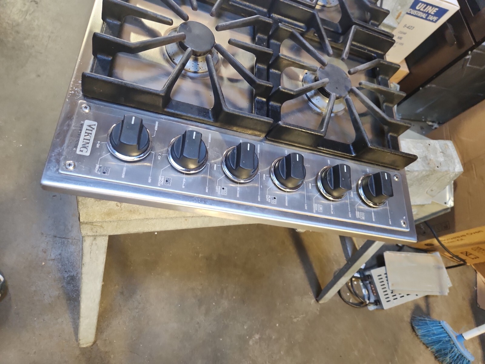 Viking Professional 5 Series 36" 6 Burner Natural Gas Cooktop VGSU161