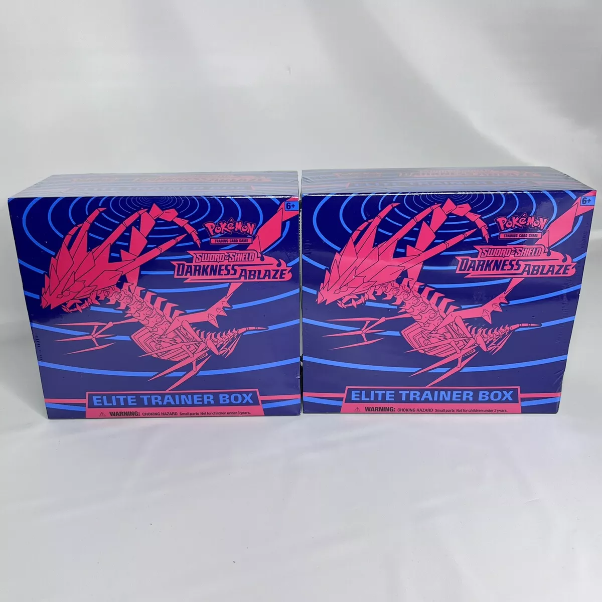 Pokémon TCG: Sword & Shield-Darkness Ablaze Elite Trainer Box