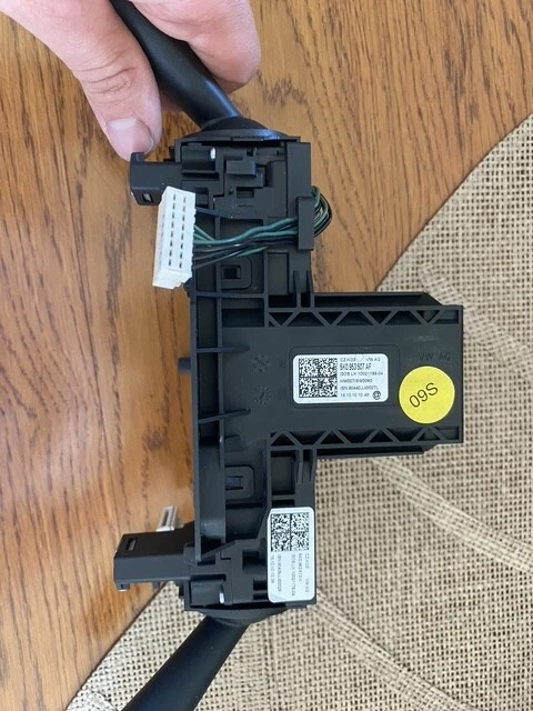 Comodo d'Essuie Glace Pour Skoda Octavia II I Fabia I Vw Golf IV 4B0953503C01C - Photo 2/2