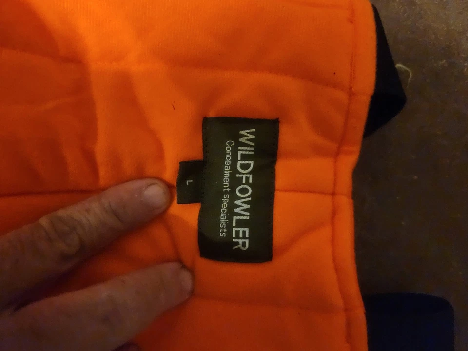 Wildfowler Insulated Waterproof Concealing Bib Overalls. Size Large - Image 4 of 4