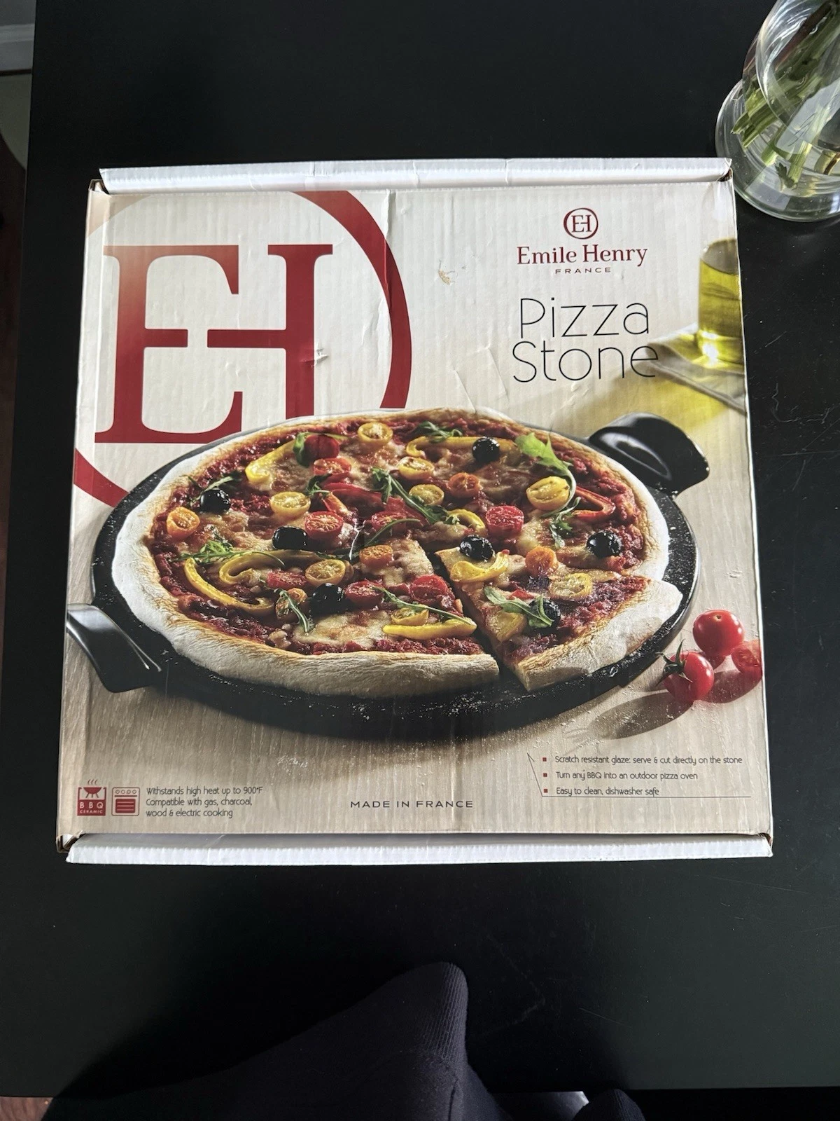 Emile Henry 14-Inch Pizza Stone - Thumbnail 4