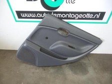 Porte arrière et accessoires Daihatsu YRV
